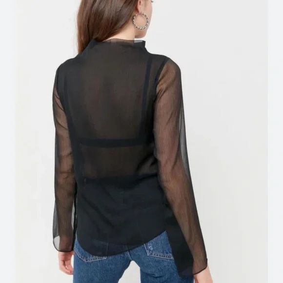 UO Sheer mock neck blouse - Picture 2 of 5